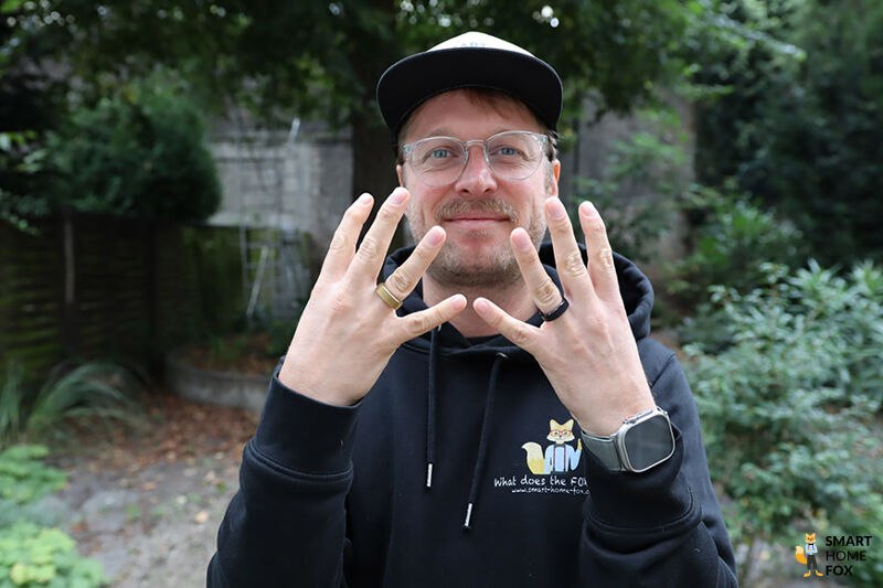 RingConn Gen1 und Gen 2 an zwei Händen